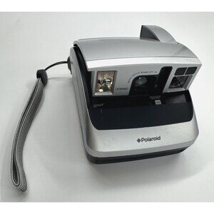 Vintage Polaroid One 600 Ultra Instant Flash Film Camera Silver 1993